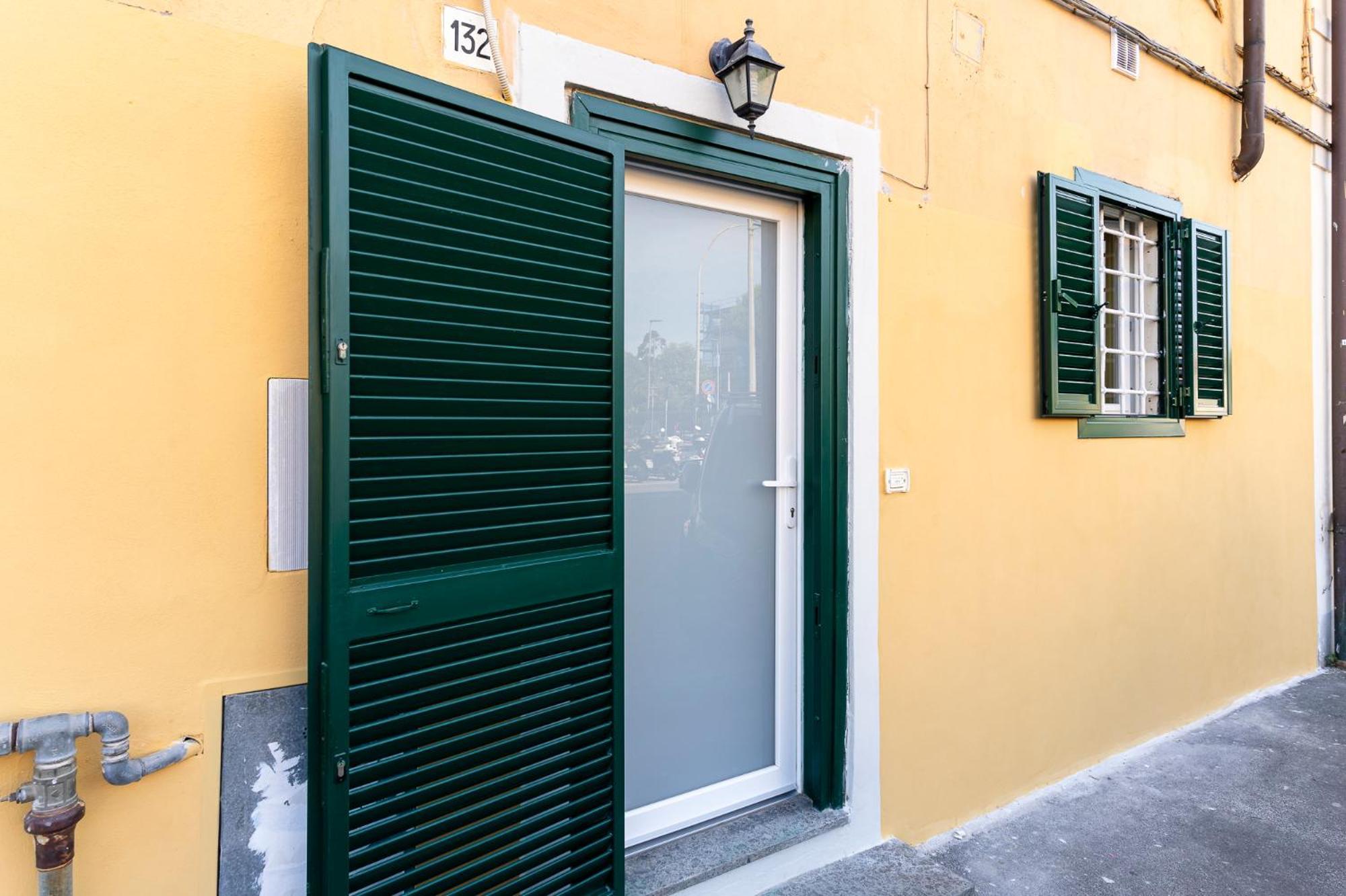 Livorno Yellow Apartament Near The Sea מראה חיצוני תמונה