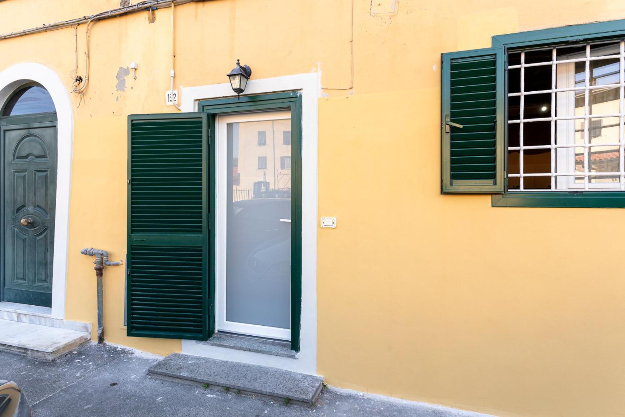 Livorno Yellow Apartament Near The Sea מראה חיצוני תמונה